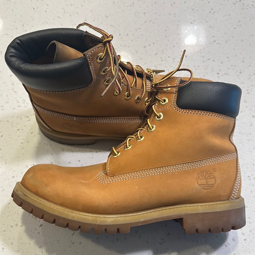 Timberlands Brown lace up Boots size 10 men’s